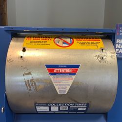 US Post Office - You cant bother to add a handle?