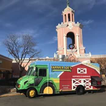 Farmer Joes - a truck parked in front of a building - Sandwiches Near Me Farmer Joes - a truck parked in front of a building - Sandwiches Near Me