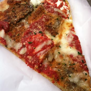 Russ Pizza - Look at this deliciousness!! - Pizza Near Me - Brooklyn, New York Russ Pizza - Look at this deliciousness!! - Pizza Near Me - Brooklyn, New York