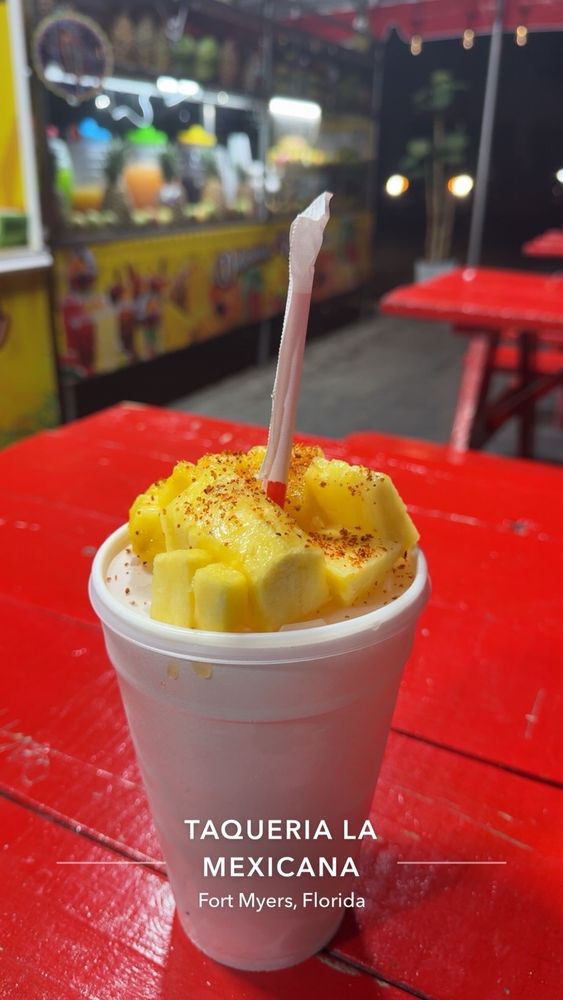 Taqueria La Mexicana Logo