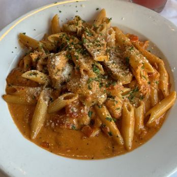 La Tavolata - Penne alla Salsiccia (Pink sauce pasta with italian sausage and chicken) 5/5 - Italian Near Me - Artesia, California