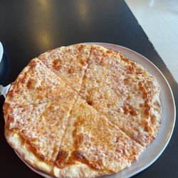 Anthony's Pizza - Inwood - Thin crust is amazing!!! Ask for the thin crust!!!!!