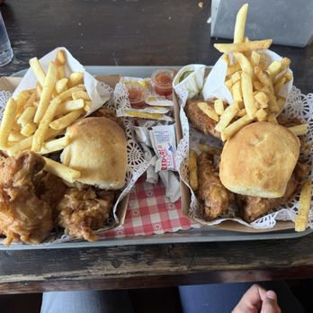Honey's Kettle Fried Chicken - 32 - Pieces Mixed Kettle Fried Chicken - Southern Near Me - Culver City, California Honey's Kettle Fried Chicken - 32 - Pieces Mixed Kettle Fried Chicken - Southern Near Me - Culver City, California