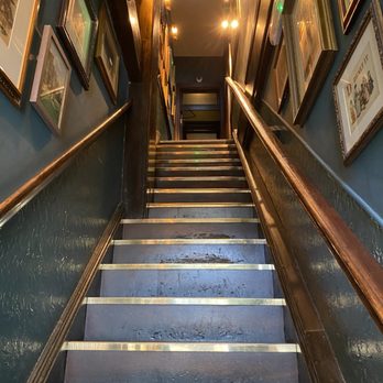 The Red Lion - The steep lavatory climb (journey to the restrooms) - Pubs Near Me - London, XGL The Red Lion - The steep lavatory climb (journey to the restrooms) - Pubs Near Me - London, XGL