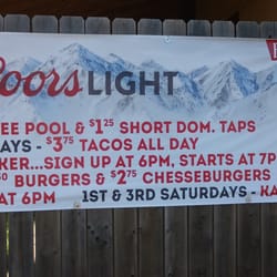 Outback Saloon & Grill - Chesseburger? Do I have to play Chess to eat this?