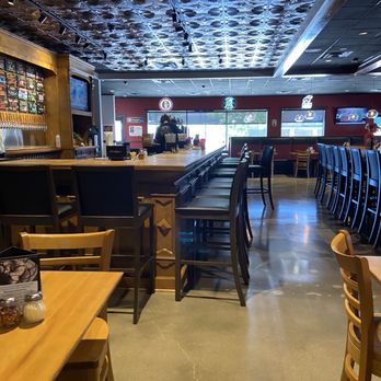 PaPPo's Pizzeria & Pub - Lots of seating available. - Chicken Wings Near Me - Overland Park, Kansas PaPPo's Pizzeria & Pub - Lots of seating available. - Chicken Wings Near Me - Overland Park, Kansas