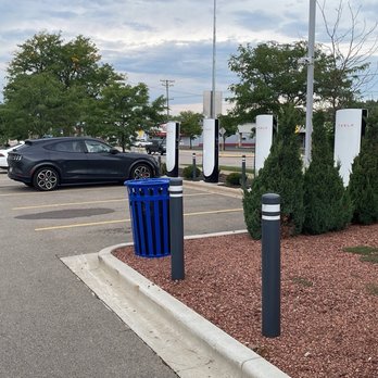 Tesla Supercharger - Chargers 3A-3D - EV Charging Stations Near Me - Madison, Wisconsin Tesla Supercharger - Chargers 3A-3D - EV Charging Stations Near Me - Madison, Wisconsin