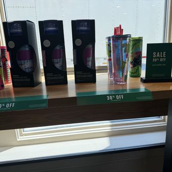 Starbucks - Coffee & Tea Near Me - Salem, Massachusetts