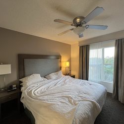 Homewood Suites by Hilton Orlando-Maitland - King bed after we checked in, was made upon entry