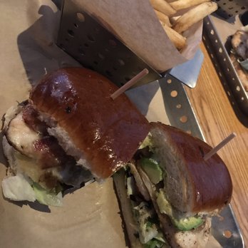 Chili's - Bacon Avocado Grilled Chicken Sandwich - Tex-Mex Near Me - Winter Garden, Florida Chili's - Bacon Avocado Grilled Chicken Sandwich - Tex-Mex Near Me - Winter Garden, Florida