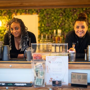 Curly Bartender - Bartenders Near Me