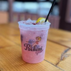 Lake house 13 - Raspberry Vodka Lemonade