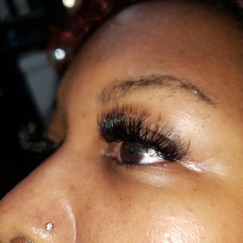 Lash Divaz Studio - Volume Working Diva - Eyelash Service Near Me - Pearland, Texas