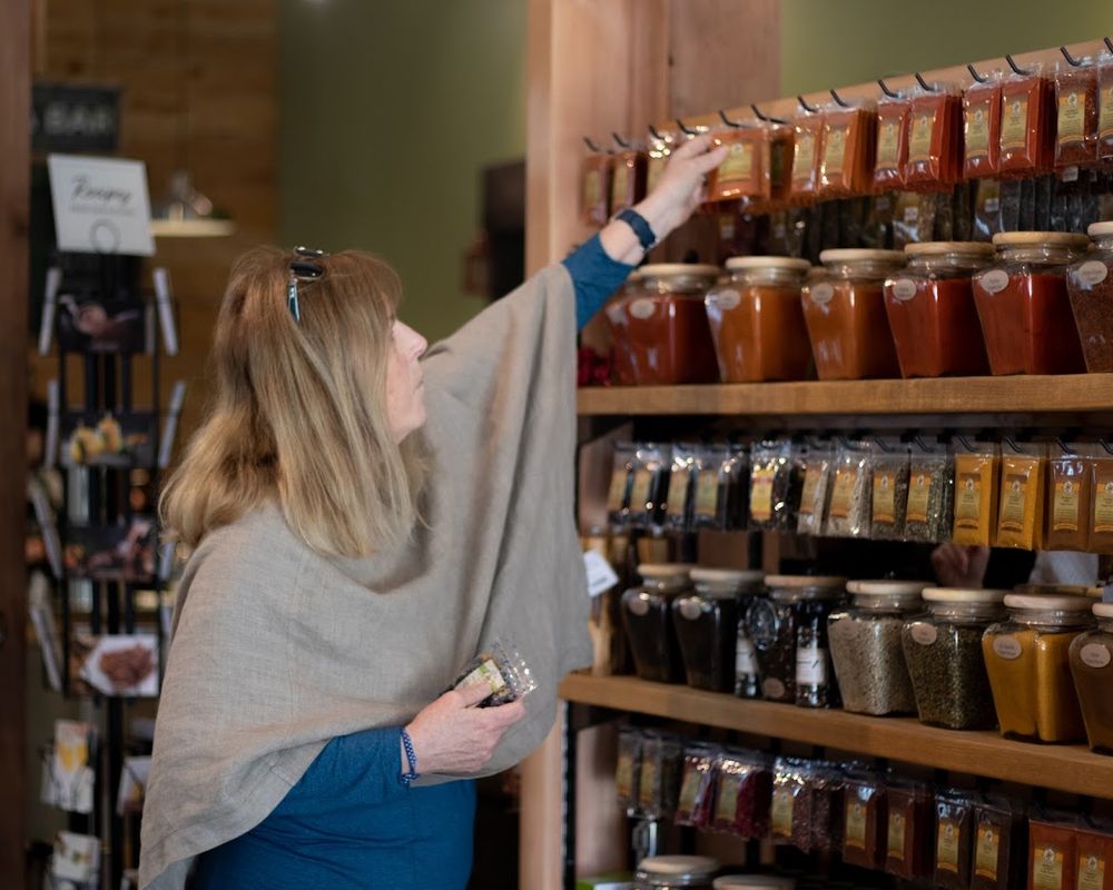 THE SPICE AND TEA EXCHANGE Updated August 2024 40 Photos 115 E