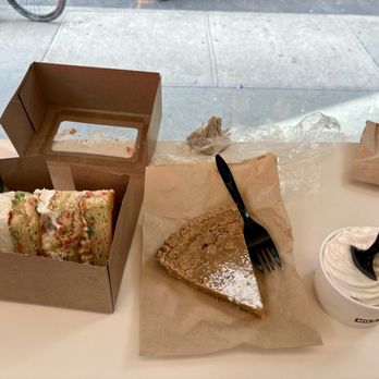 Milk Bar - Birthday cake, crack pie, cereal milk ice cream - Bakeries Near Me - New York, New York