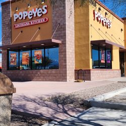 Popeyes Louisiana Kitchen - Exterior entrances