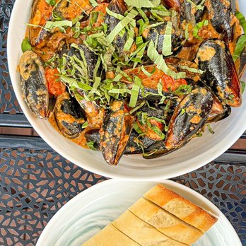 Double Oaks Bed & Breakfast - Mussels - Bed & Breakfast Near Me - Greensboro, North Carolina