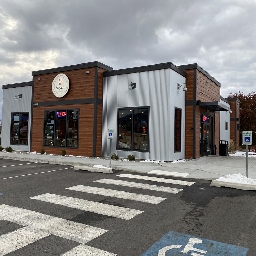 Rogers - Uh oh in the parking lot now - Ice Cream & Frozen Yogurt Near Me - Hayden, Idaho