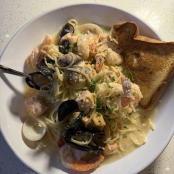 Dapper Dine & Lounge - Linguine pescatori - Cocktail Bars Near Me - Riverside, California Dapper Dine & Lounge - Linguine pescatori - Cocktail Bars Near Me - Riverside, California