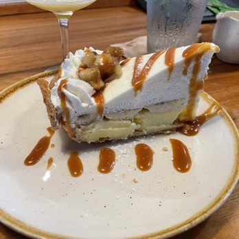 Monkeypod Kitchen by Merriman - Banana cream pie - New American Near Me - Kihei, Hawaii