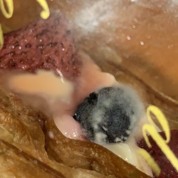 Sheng Kee Bakery - Moldy (24 hours after purchase) - Bakeries Near Me - Berkeley, California