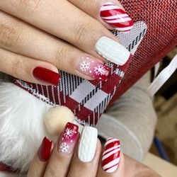 Galaxy Nails - Christmas & New Year Special Offers! 10% OFF on all services. 10% OFF when purchasing Gift Cards. Offer valid from 12/16/2024, to 1/2/2025.
