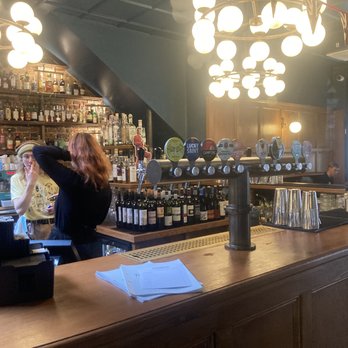 Starman - Interior - Pubs Near Me - London, XGL