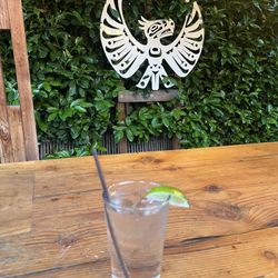 Thunderbird Tavern - Blurry vod sod with lime