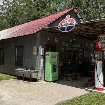 Richloam General Store - Outside this incredible general store. - Department Stores Near Me - Webster, Florida Richloam General Store - Outside this incredible general store. - Department Stores Near Me - Webster, Florida