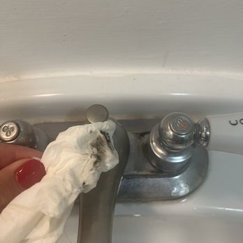Del Marcos Hotel - Mold/Mildew on sink faucet - Hotels Near Me - Palm Springs, California