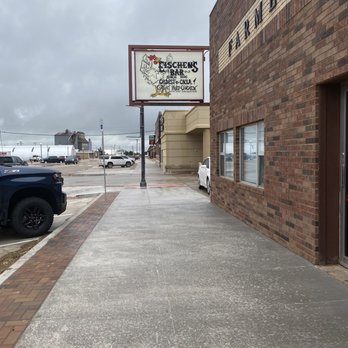 Eischen's Bar - Bars Near Me - Okarche, Oklahoma