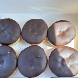 Dunkin' - 1/2 Half Dozen Donuts - Boston Kreme