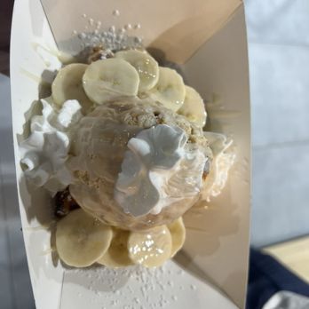 The Dolly Llama Uptown Dallas - Waffles Near Me - Dallas, Texas