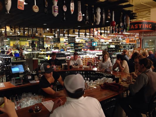 Bar Lamar by null