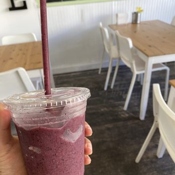 Whole Green Cafe - Strawberry blueberry smoothie - Salad Near Me - Delray Beach, Florida Whole Green Cafe - Strawberry blueberry smoothie - Salad Near Me - Delray Beach, Florida