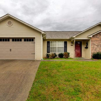 Wallace Real Estate - This is the perfect home in the perfect neighborhood! Quiet cul-de-sac living in a well-kept neighborhood with no HOA!!... - Real Estate Services Near Me - Knoxville, Tennessee Wallace Real Estate - This is the perfect home in the perfect neighborhood! Quiet cul-de-sac living in a well-kept neighborhood with no HOA!!... - Real Estate Services Near Me - Knoxville, Tennessee
