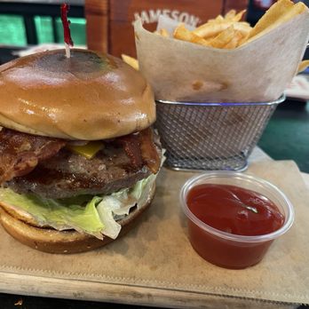 Dublin's Irish Whiskey Pub - The Dub's Burger - Pubs Near Me - Los Angeles, California