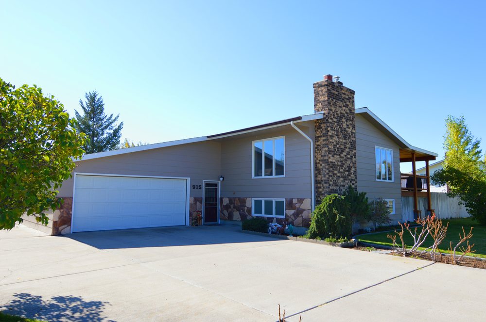 HAPPY HIPPO SIDING AND WINDOWS Updated March 2024 1915 E Broadway