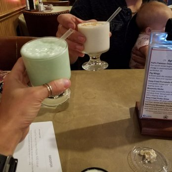 Feil's Supper Club - Grasshopper and brandy Alexander - German Near Me - Randolph, Wisconsin
