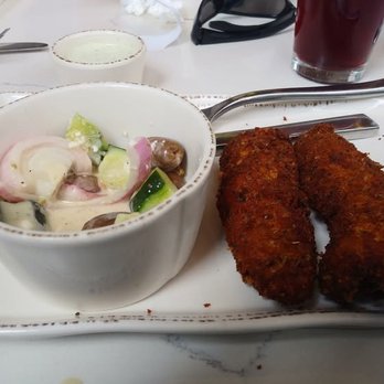 Tula's Kitchen - Crispy Chicken Strips and Tula's Village Salad - New American Near Me - Albuquerque, New Mexico