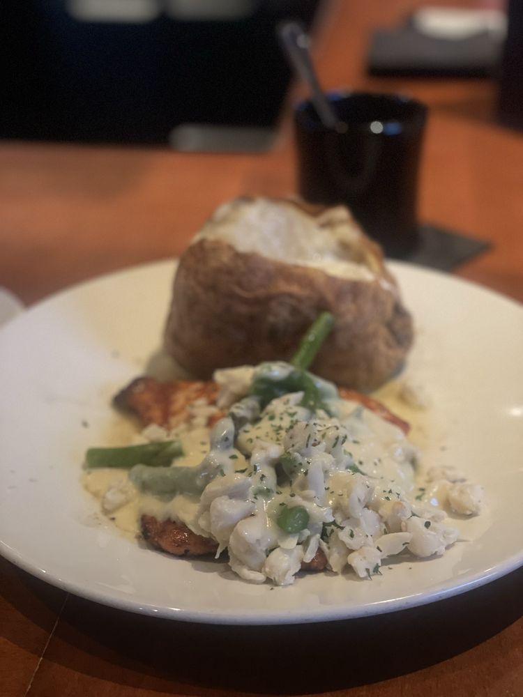 Social spots from Austin's Restaurant & Bar