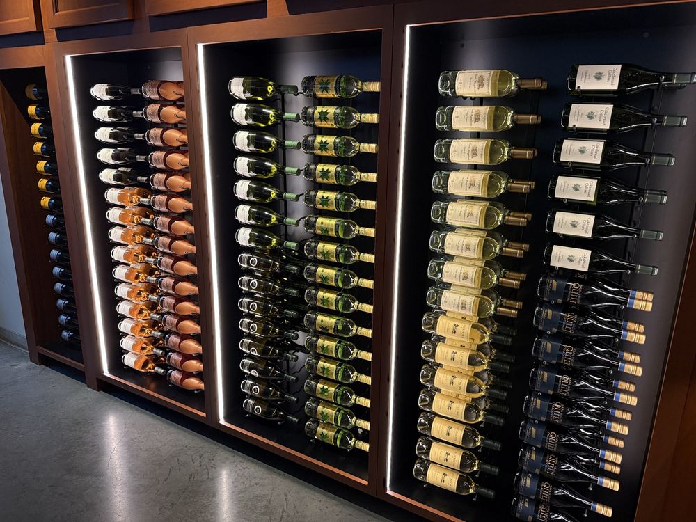 Bella Glos Wine Cellar - vineyard in San Diego, CA