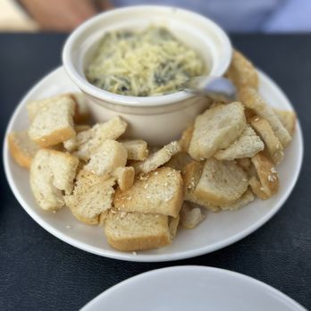 Bishop's Post - Spinach & Artichoke Dip - American Near Me - Chesterfield, Missouri