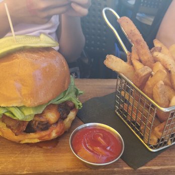 The Cliff House - Burger - Canadian (New) Near Me - North Vancouver, British Columbia The Cliff House - Burger - Canadian (New) Near Me - North Vancouver, British Columbia