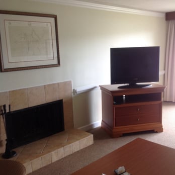 Kingsmill Resort - Living room fire place - Golf Near Me - Williamsburg, Virginia