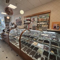 Kilwins Ice Cream - Chocolate - Fudge - Chocolates side of shop