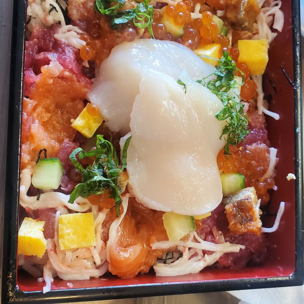 Chicago Sushi - Chirashi-Sushi(jewelry box) platinum "Matsu" - Japanese Near Me - Des Plaines, Illinois Chicago Sushi - Chirashi-Sushi(jewelry box) platinum "Matsu" - Japanese Near Me - Des Plaines, Illinois