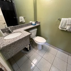 Deluxe Inn