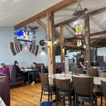 FIESTA MEXICO - Updated December 2025 - 1799 N Mecklenburg Ave, La