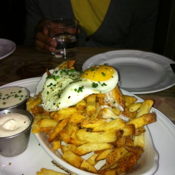 Au Cheval - Fries w/ egg, mornay sauce and garlic aioli on the side - Bars Near Me - Chicago, Illinois